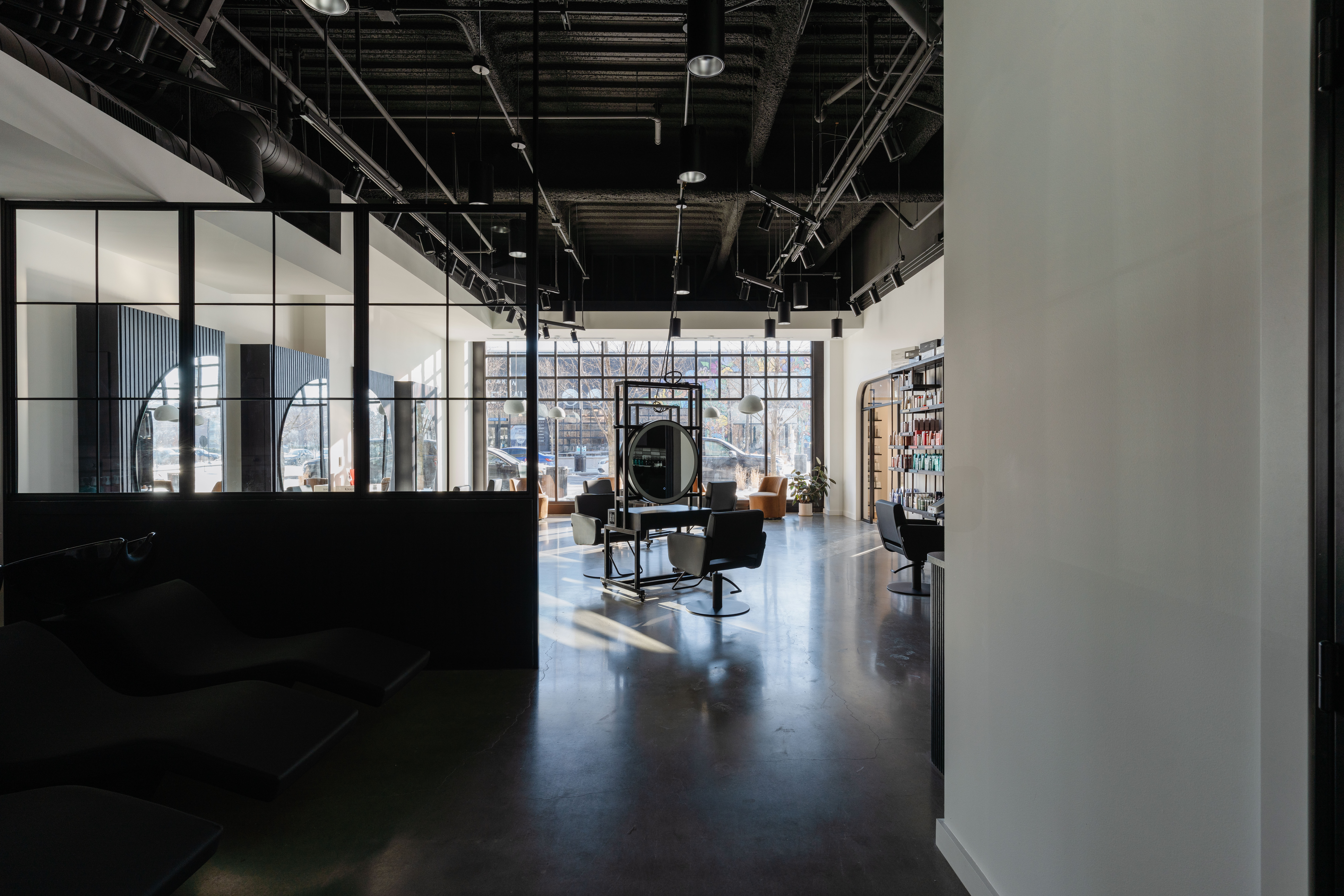 Andrews Atelier gallery image 37